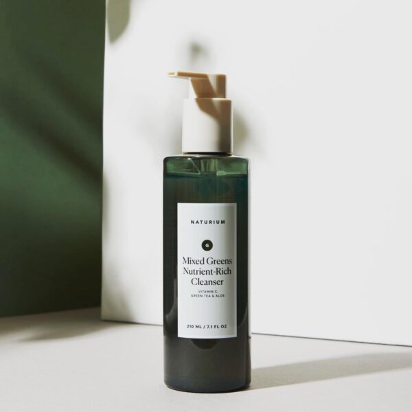 SRM Naturium Mixed Greens Nutrient-Rich Cleanser 210ml - Image 3