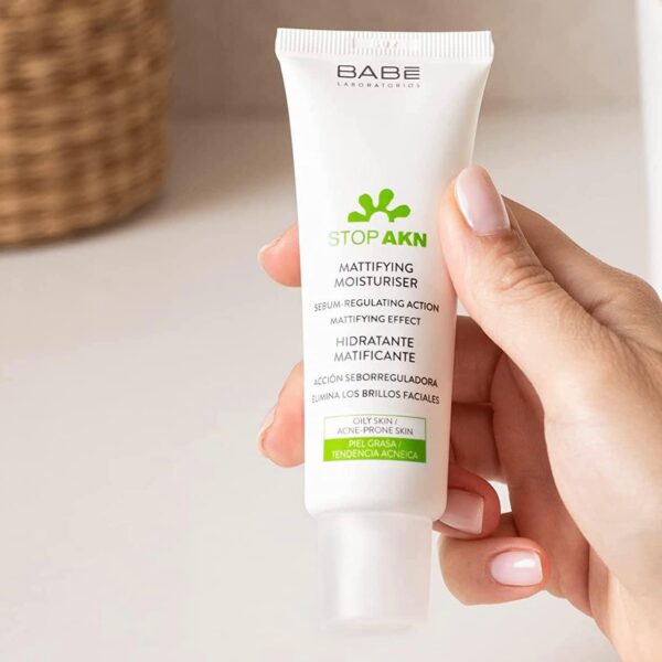Kem Dưỡng BABE Stop AKN Mattifying Hidratante 50ml - Image 2