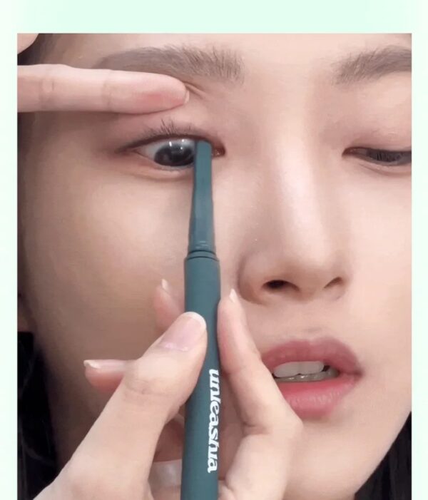 Chì Kẻ Mắt Unleashia Easy Glide Flat Eyeliner - Image 3