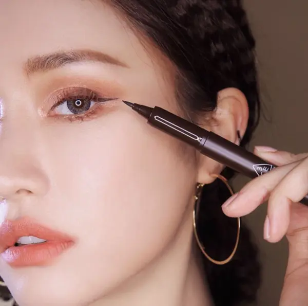 Kẻ Mắt 3CE easy pen XT - Image 2