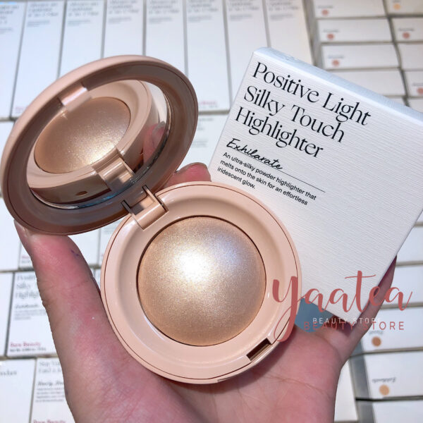 Phấn Bắt Sáng Rare Beauty Positive Light Silky Touch - Image 10
