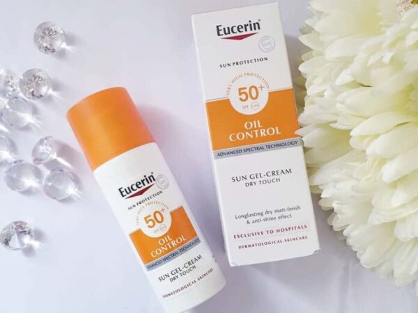 Kem Chống Nắng Eucerin Oil Control SPF 50+ PA+++ - Image 9