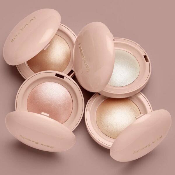 Phấn Bắt Sáng Rare Beauty Positive Light Silky Touch - Image 3