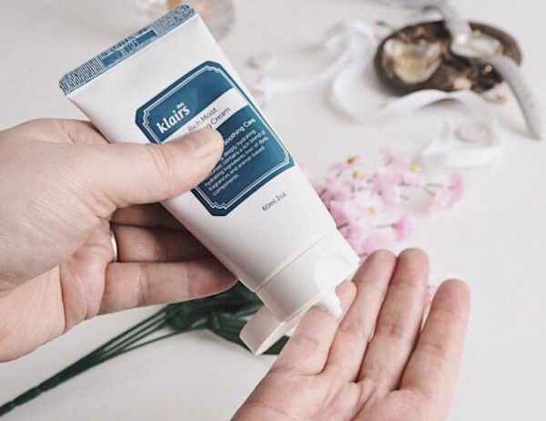 Kem Dưỡng Klairs Rich Moist Soothing Cream 60ml - Image 6