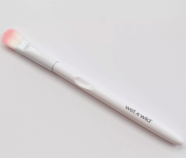 Cọ Wet N Wild Large Concealer - Image 2