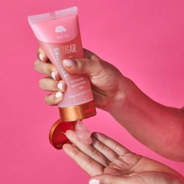 Tẩy Tế Bào Chết Mặt Tree Hut 210g - Image 3