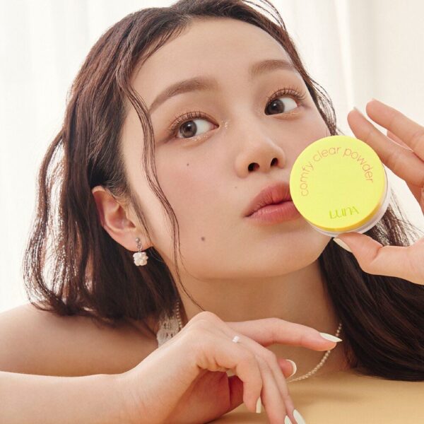 Phấn Bột Luna Comfy Clear Powder 8g - Image 2