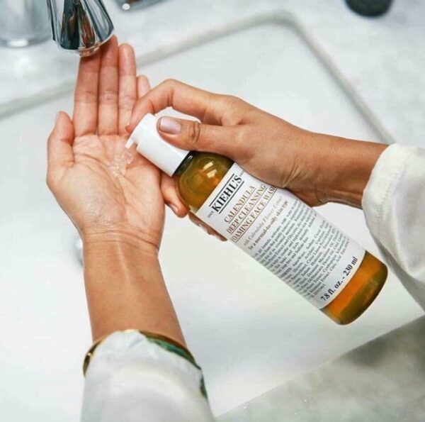Sữa Rửa Mặt Kiehls Calendula 230ml - Image 4