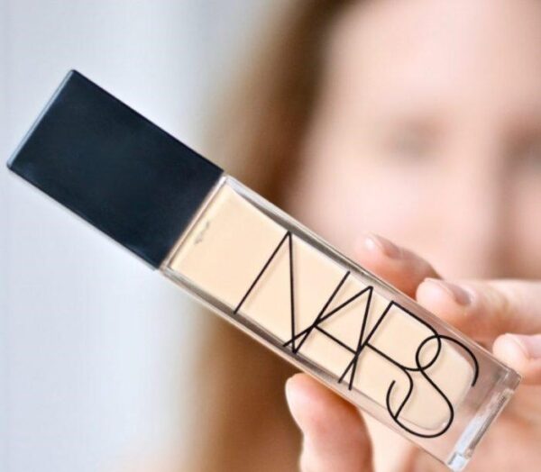 Kem Nền NARS Natural Radiant Longwear - Image 6