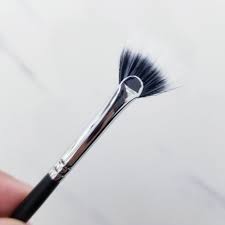 Cọ Hightlight Morphe M496