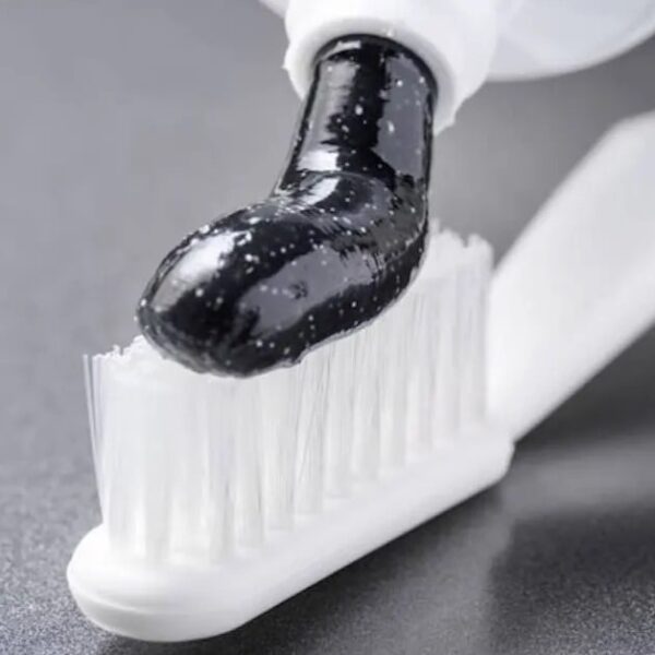 Kem Đánh Răng Crest Whitening Therapy Charcoal 116g - Image 5