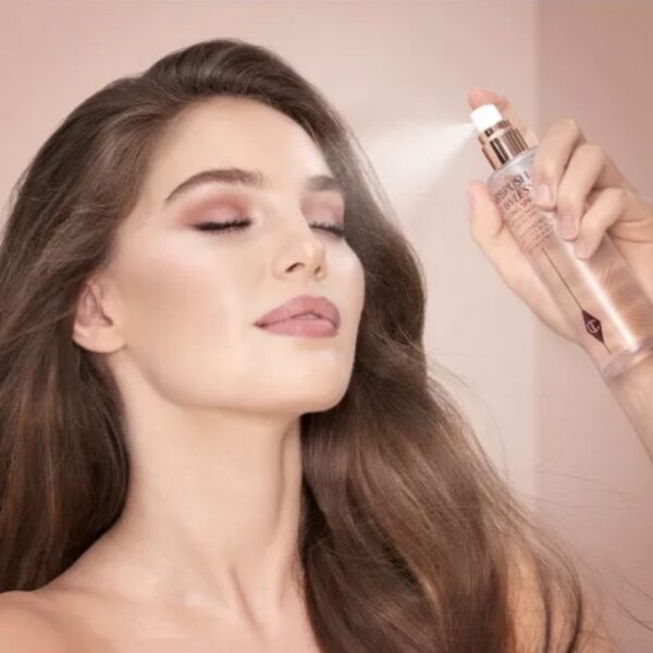 Set Charlotte Tilbury Airbrush Flawless (Phấn nén không màu + Xịt makeup 34ml) - Image 5